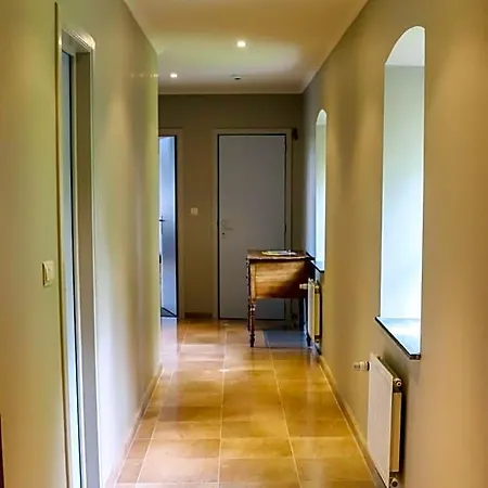 Domaine Mielmont לינה וארוחת בוקר 4*